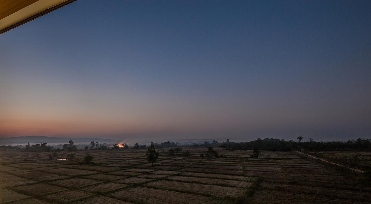 Sann View Hotel Thoeng Экстерьер фото